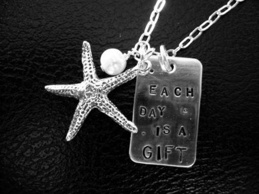 Jewelry-EachDayisaGift